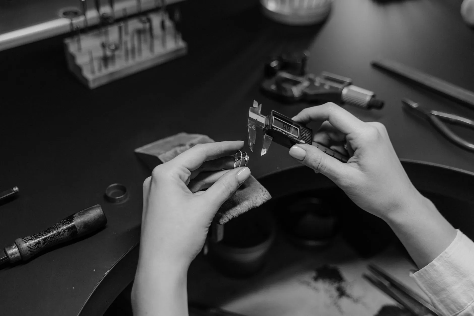 广州生物科技企业观察：化妆品研发生产中的原料创新趋势分析