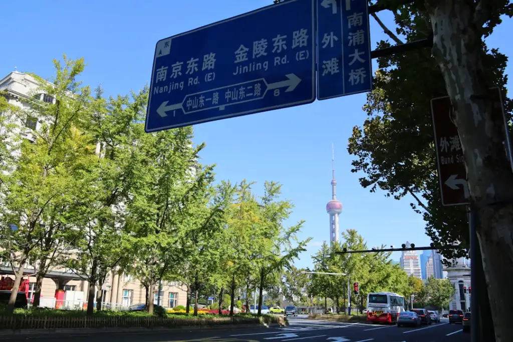 广州煜隆生物科技解析：化妆品研发中生物技术与护肤成分的协同应用